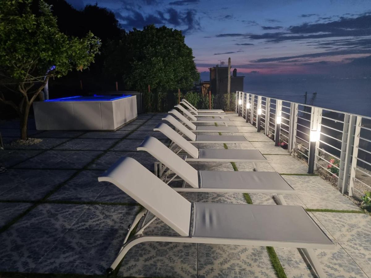 Bed and Breakfast Relais Al Castello Castellammare di Stabia Exterior foto